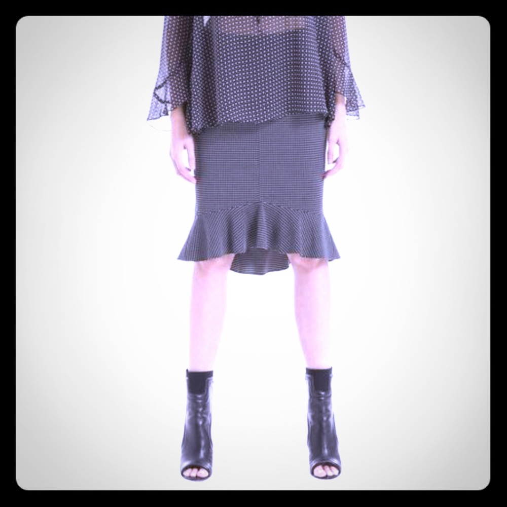Max Studio London, beautiful, sexy elegant skirt
